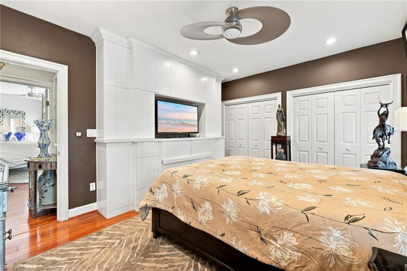 Photo 20 of 41 residential for sale in Norfolk virginia