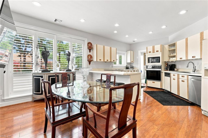 Photo 8 of 41 residential for sale in Norfolk virginia