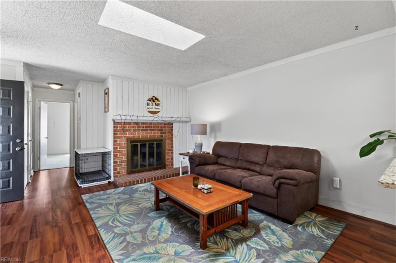 Photo 6 of 22 residential for sale in Virginia Beach virginia