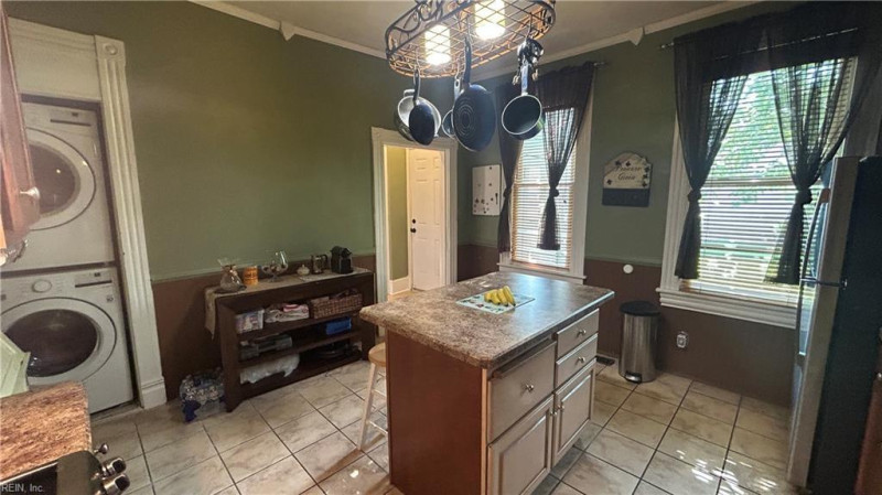 Photo 11 of 30 residential for sale in Portsmouth virginia
