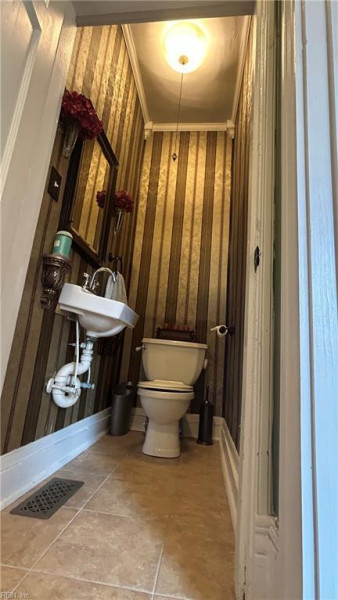 Photo 12 of 30 residential for sale in Portsmouth virginia