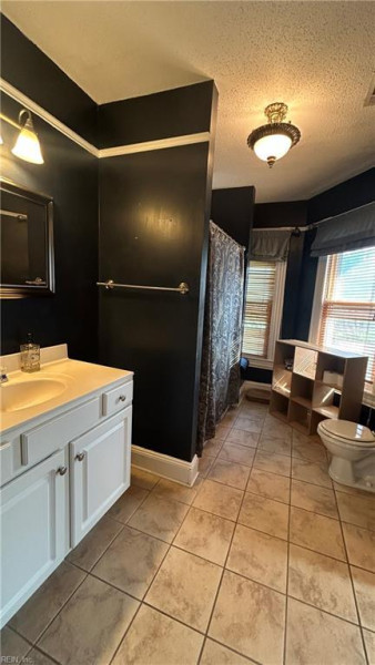 Photo 18 of 30 residential for sale in Portsmouth virginia