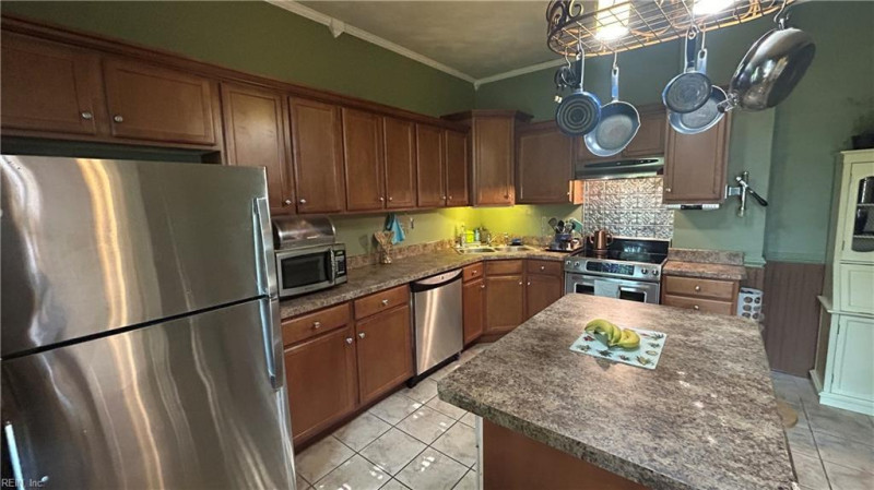 Photo 9 of 30 residential for sale in Portsmouth virginia