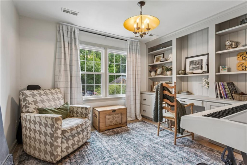 Photo 14 of 50 residential for sale in Poquoson virginia