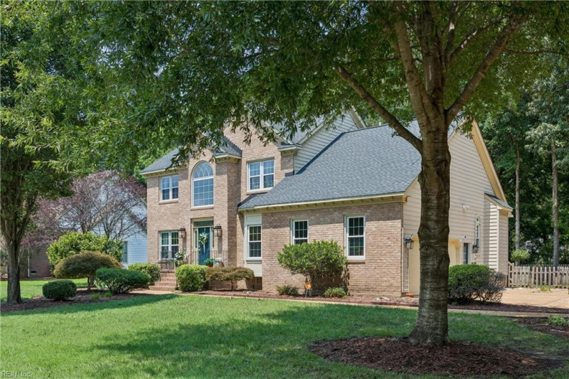 Photo 3 of 50 residential for sale in Poquoson virginia