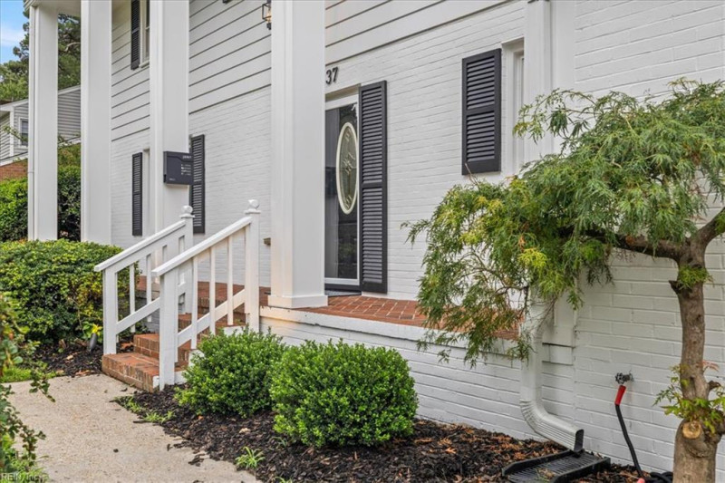 Photo 2 of 35 residential for sale in Newport News virginia