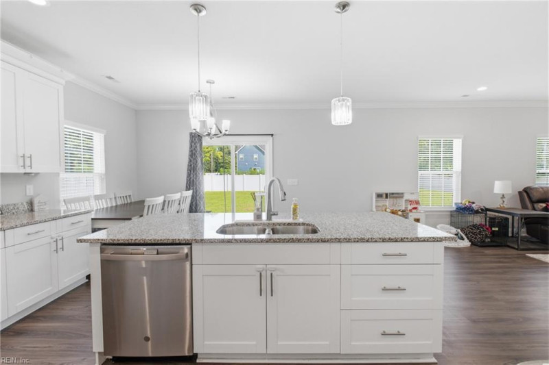 Photo 13 of 43 residential for sale in Suffolk virginia