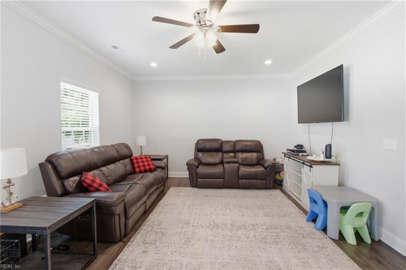 Photo 8 of 43 residential for sale in Suffolk virginia