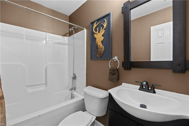 Photo 17 of 41 residential for sale in Chesapeake virginia Photo 17 of 41 residential for sale in Chesapeake virginia