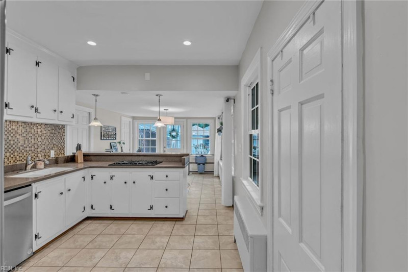 Photo 13 of 50 residential for sale in Newport News virginia Photo 13 of 50 residential for sale in Newport News virginia