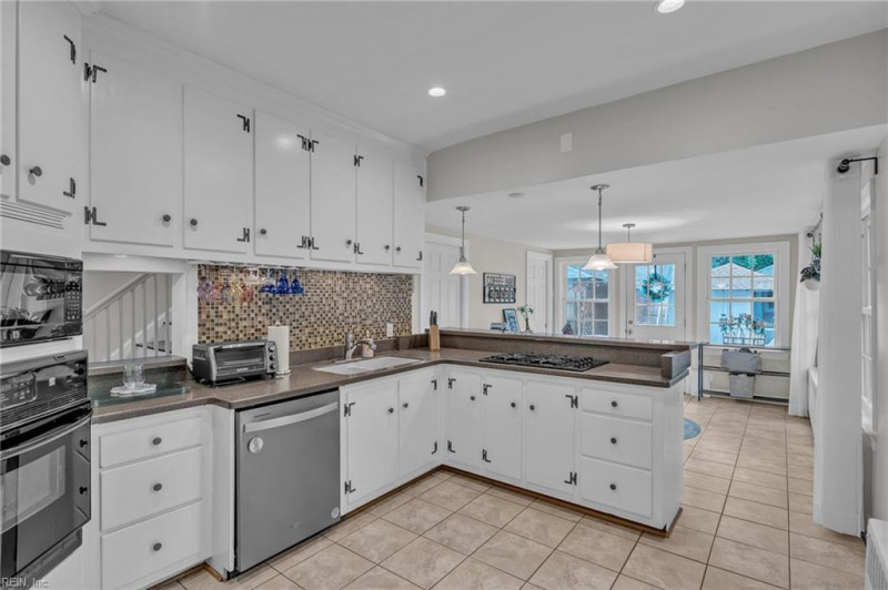 Photo 14 of 50 residential for sale in Newport News virginia Photo 14 of 50 residential for sale in Newport News virginia