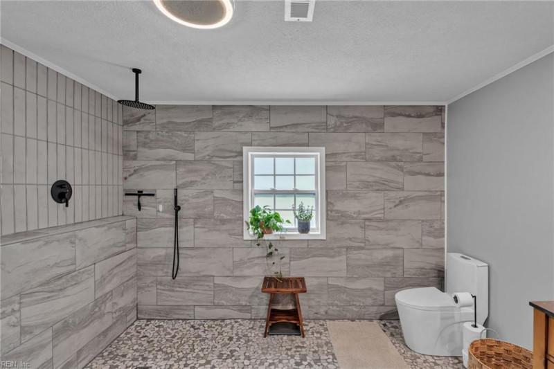 Photo 24 of 50 residential for sale in York County virginia