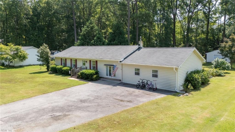 Photo 33 of 50 residential for sale in York County virginia