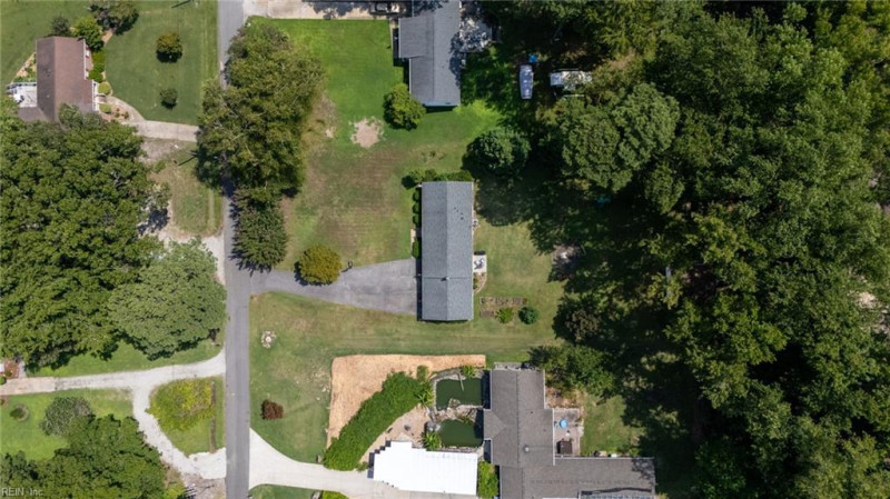Photo 36 of 50 residential for sale in York County virginia