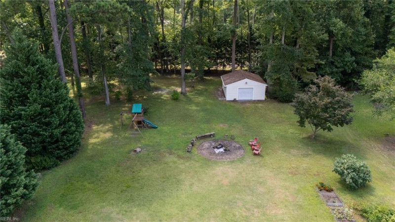 Photo 4 of 50 residential for sale in York County virginia