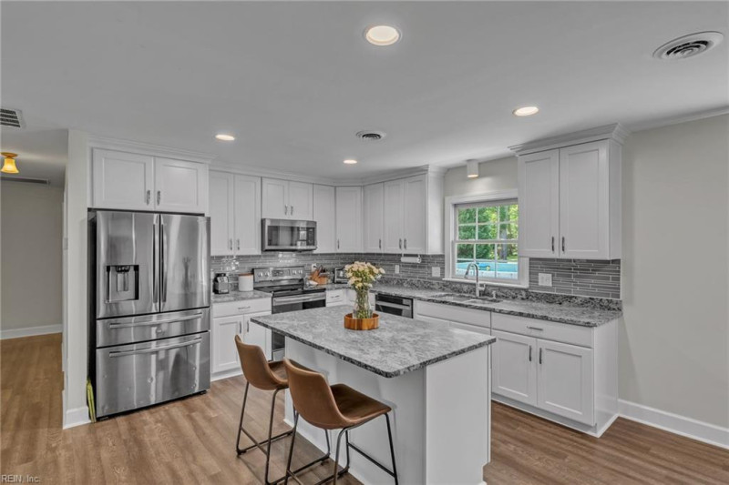 Photo 9 of 50 residential for sale in York County virginia