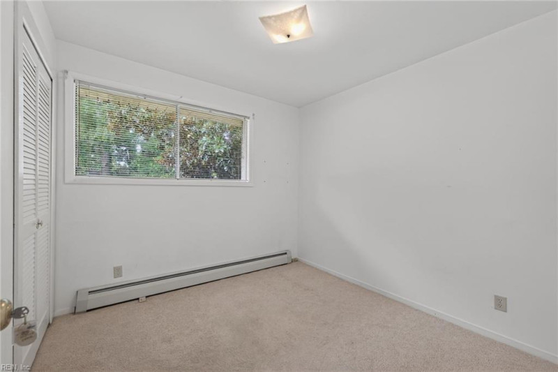 Photo 13 of 22 residential for sale in Portsmouth virginia