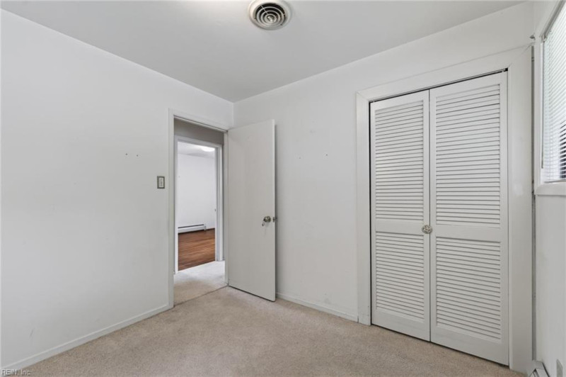 Photo 14 of 22 residential for sale in Portsmouth virginia