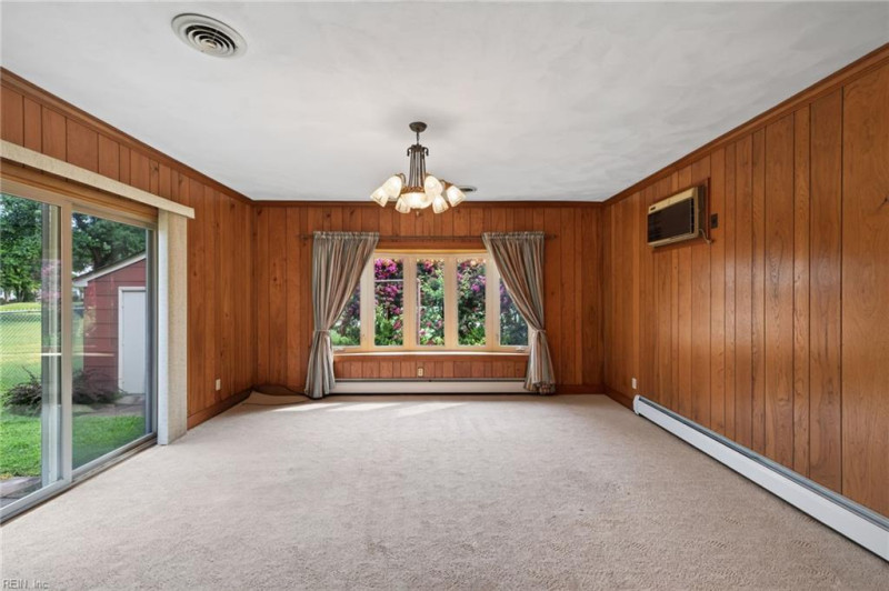 Photo 9 of 22 residential for sale in Portsmouth virginia