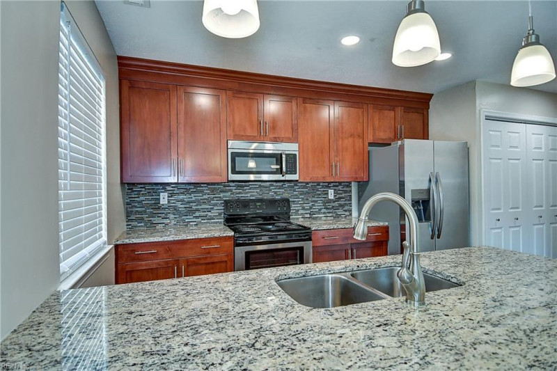 Photo 15 of 46 residential for sale in Virginia Beach virginia