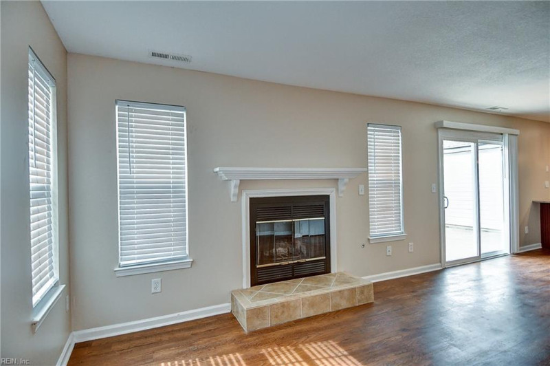 Photo 6 of 46 residential for sale in Virginia Beach virginia