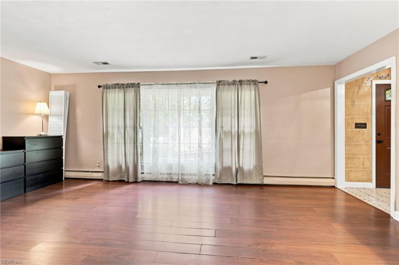 Photo 11 of 50 residential for sale in Virginia Beach virginia