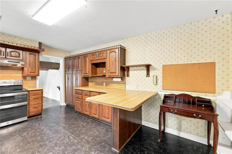Photo 15 of 50 residential for sale in Virginia Beach virginia
