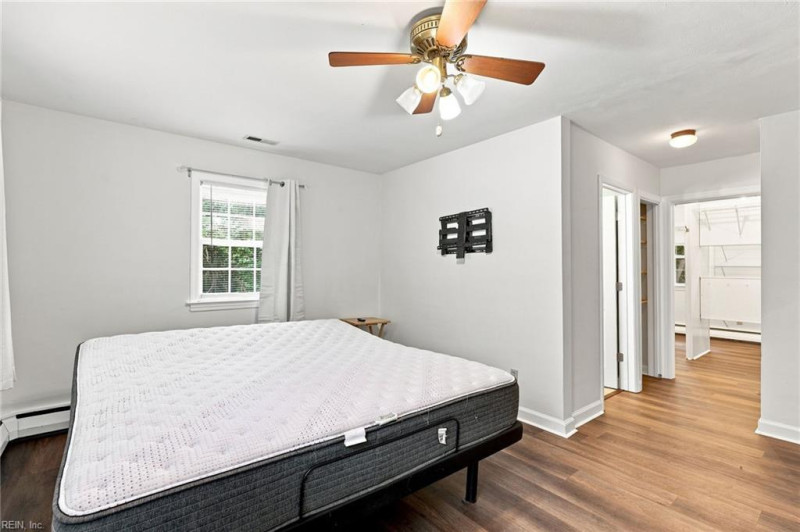 Photo 24 of 50 residential for sale in Virginia Beach virginia