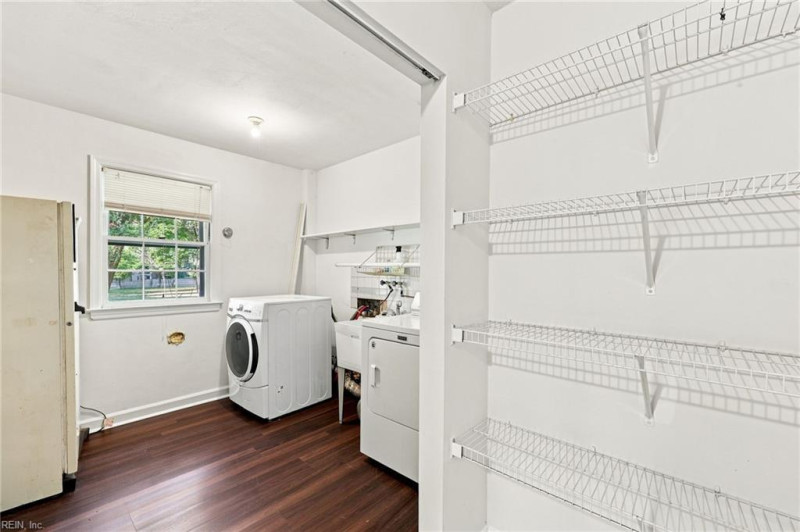 Photo 25 of 50 residential for sale in Virginia Beach virginia