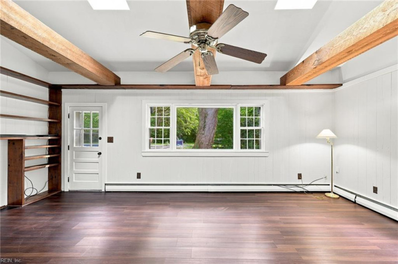 Photo 7 of 50 residential for sale in Virginia Beach virginia