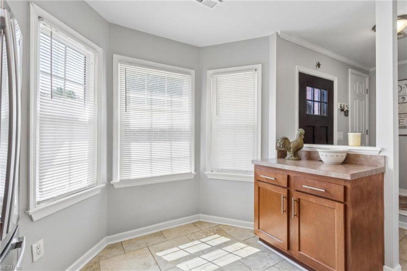 Photo 17 of 45 residential for sale in York County virginia
