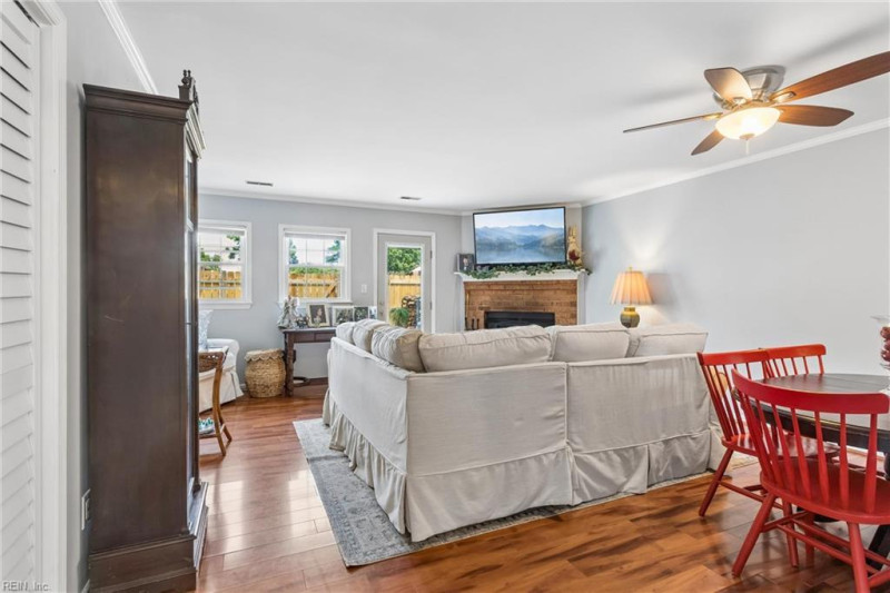 Photo 19 of 45 residential for sale in York County virginia