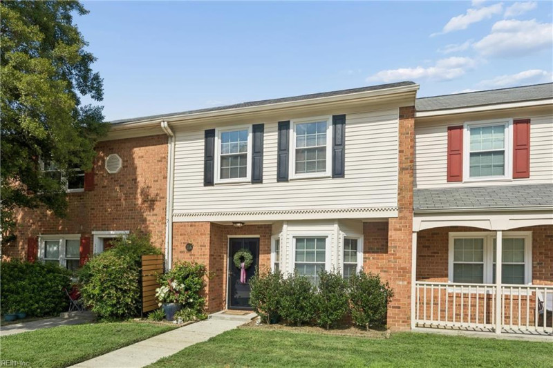 Photo 2 of 45 residential for sale in York County virginia