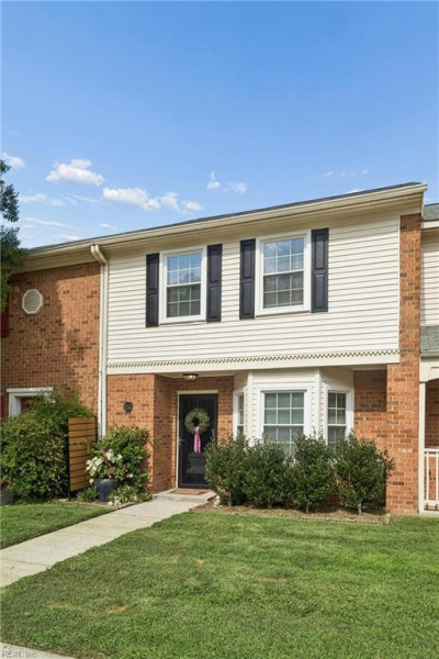 Photo 3 of 45 residential for sale in York County virginia