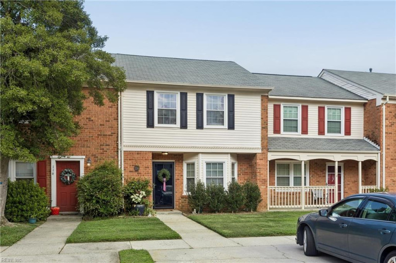 Photo 6 of 45 residential for sale in York County virginia