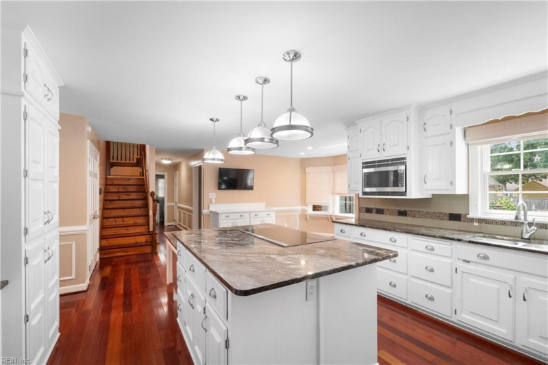 Photo 12 of 50 residential for sale in Virginia Beach virginia