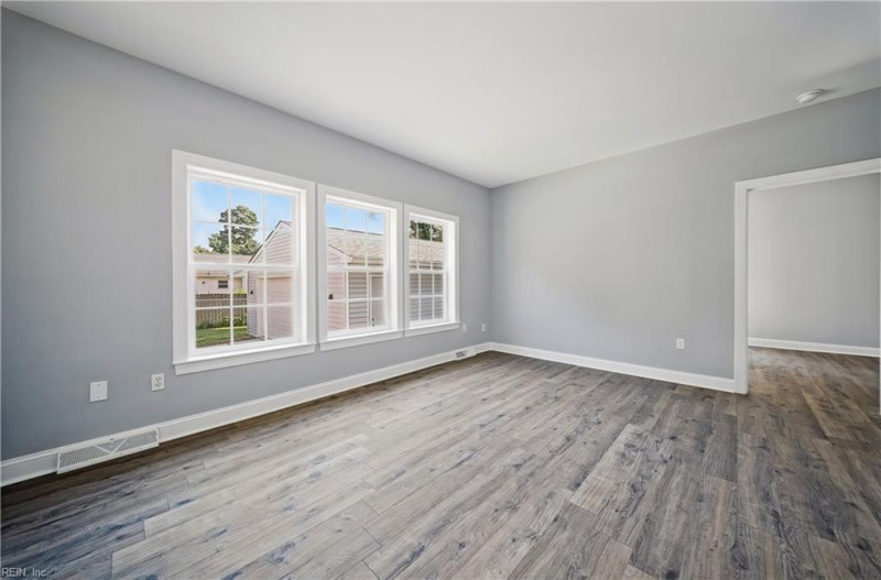 Photo 6 of 50 residential for sale in Chesapeake virginia Photo 6 of 50 residential for sale in Chesapeake virginia