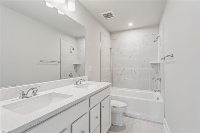 Photo 17 of 31 residential for sale in Poquoson virginia