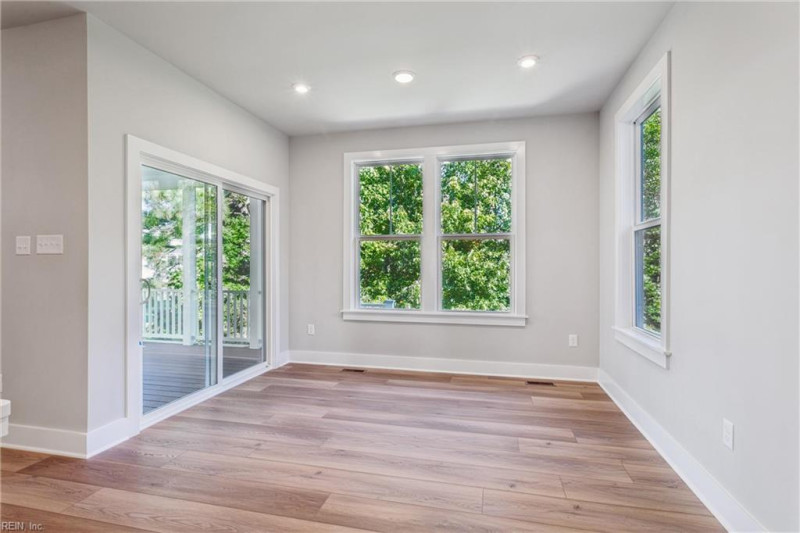 Photo 6 of 31 residential for sale in Poquoson virginia