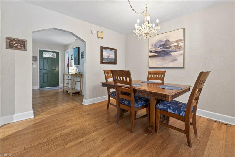 Photo 16 of 50 residential for sale in Norfolk virginia