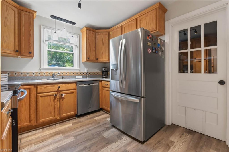 Photo 19 of 50 residential for sale in Norfolk virginia
