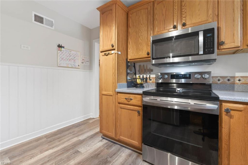 Photo 22 of 50 residential for sale in Norfolk virginia