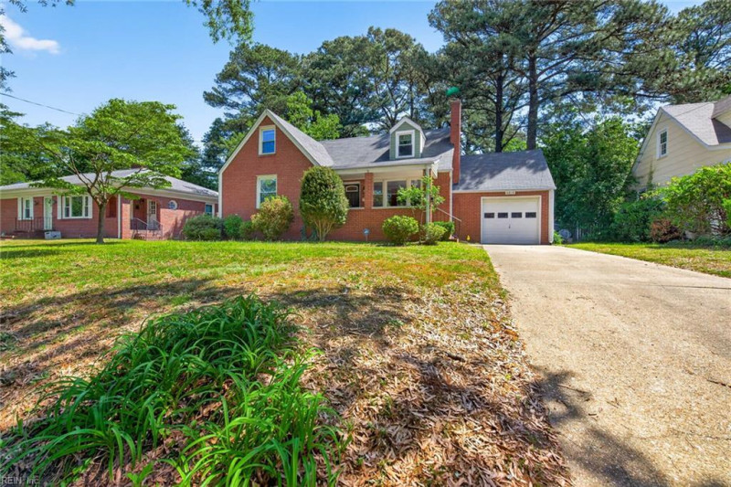 Photo 3 of 50 residential for sale in Norfolk virginia