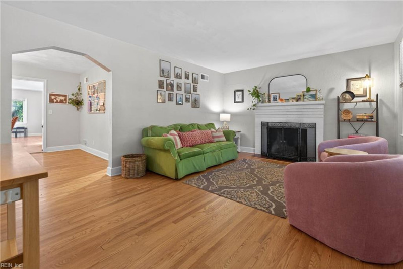 Photo 9 of 50 residential for sale in Norfolk virginia