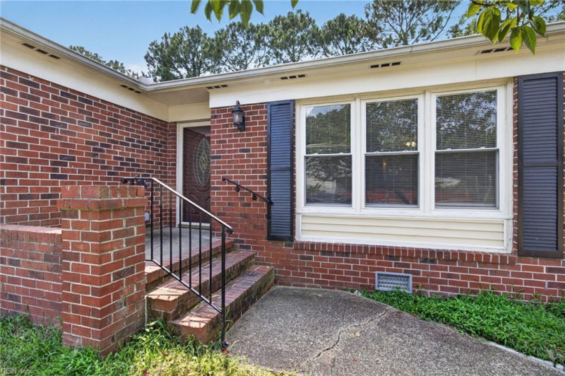 Photo 4 of 42 residential for sale in Hampton virginia Photo 4 of 42 residential for sale in Hampton virginia