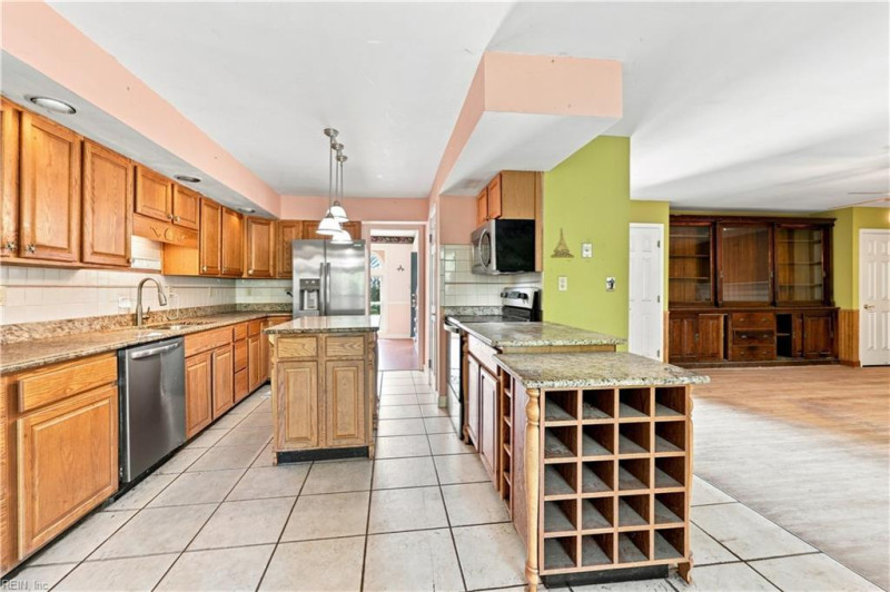 Photo 13 of 50 residential for sale in Virginia Beach virginia