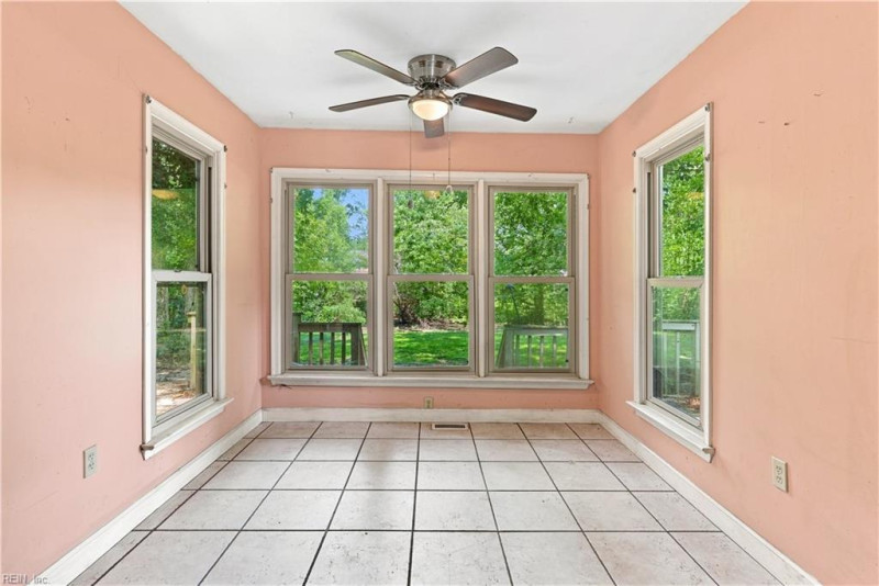 Photo 16 of 50 residential for sale in Virginia Beach virginia