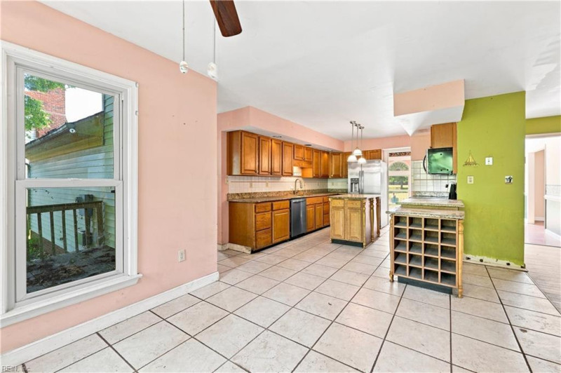 Photo 17 of 50 residential for sale in Virginia Beach virginia