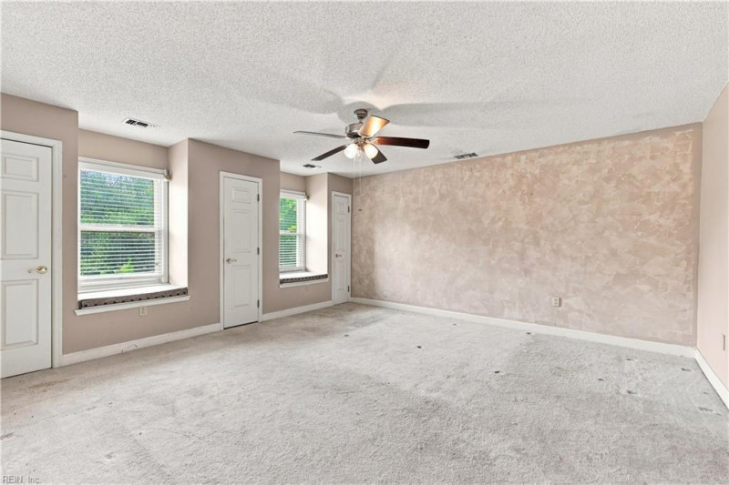 Photo 25 of 50 residential for sale in Virginia Beach virginia