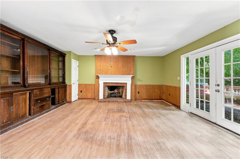Photo 6 of 50 residential for sale in Virginia Beach virginia